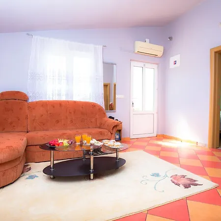 Apartamento Zlatko Rogoznica (Sibenik-Knin)